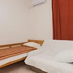 Family Friendly Seaside Grebastica, Sibenik - 15170 Апартаменты