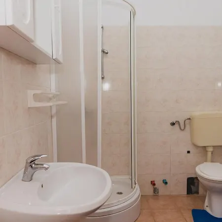 Family Friendly Seaside Grebastica, Sibenik - 15170 Apartmán Grebaštica