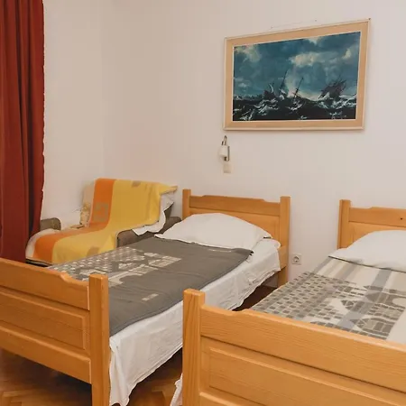 Family Friendly Seaside Grebastica, Sibenik - 15170 Grebastica