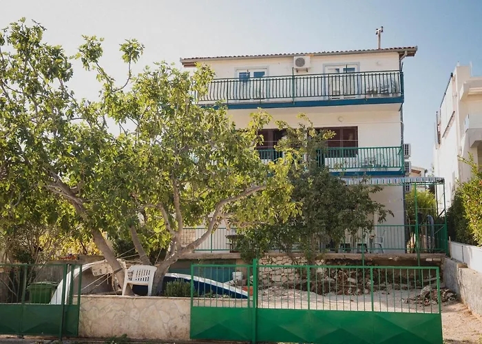 Family Friendly Seaside Grebastica, Sibenik - 15170