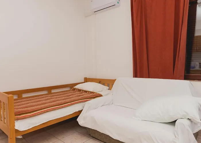 Family Friendly Seaside Grebastica, Sibenik - 15170 Lejlighed