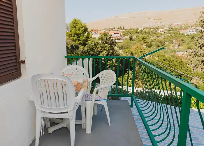 Family Friendly Seaside Grebastica, Sibenik - 15170 * Grebaštica