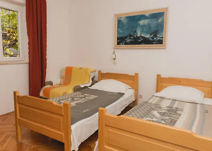 Family Friendly Seaside Grebastica, Sibenik - 15170 Grebaštica