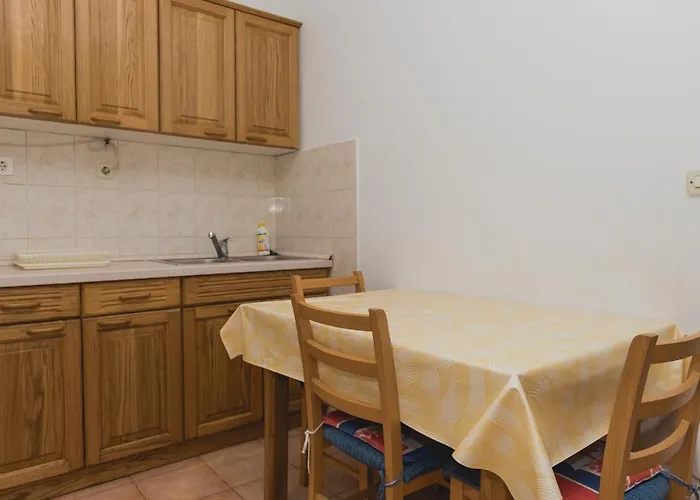 Family Friendly Seaside Grebastica, Sibenik - 15170 *