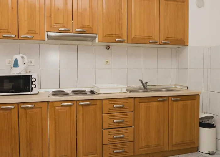 Family Friendly Seaside Grebastica, Sibenik - 15170 Appartement Grebaštica